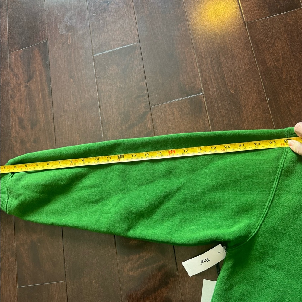 Aritzia new cozy bf cropped- brand new with tag on - Picture 4 of 5